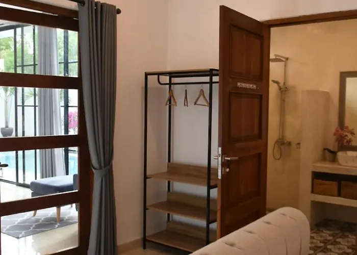 The W House, Luxury 5 Minutes From The Villa *
