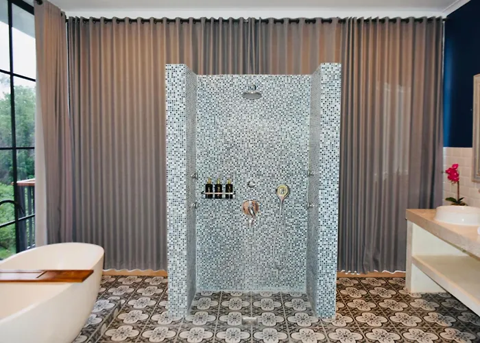 Villa The W House, Luxury 5 Minutes From The *