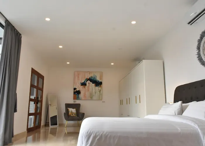 The W House, Luxury 5 Minutes From The Villa