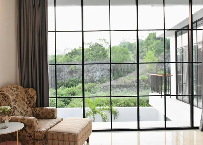 The W House, Luxury 5 Minutes From The