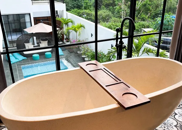 The W House, Luxury 5 Minutes From The *