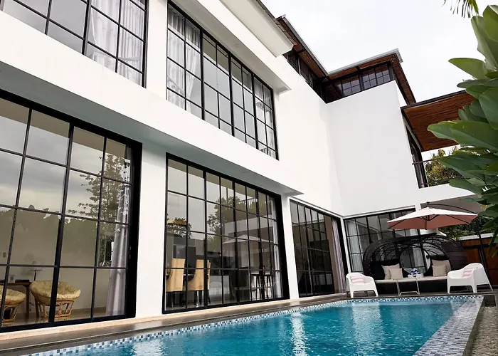 The W House, Luxury 5 Minutes From The