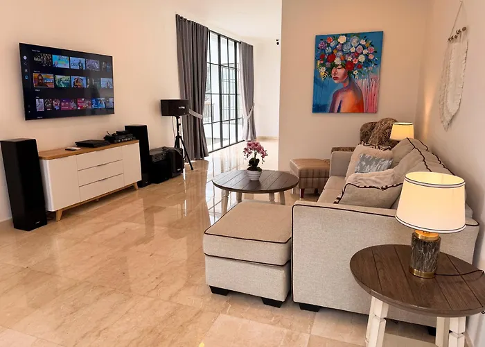 The W House, Luxury 5 Minutes From The Villa *