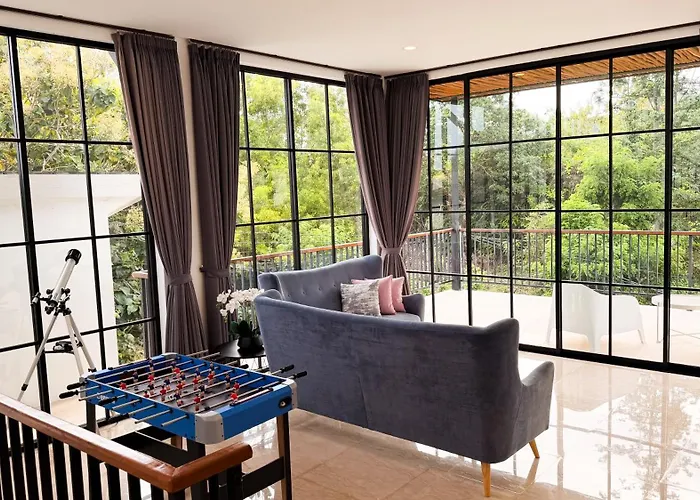 The W House, Luxury 5 Minutes From The Villa *