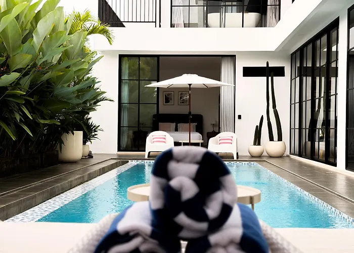 The W House, Luxury 5 Minutes From The